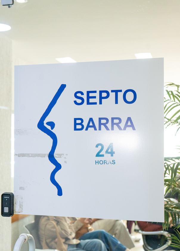 Fachada da unidade Barra, aberta 24 horas